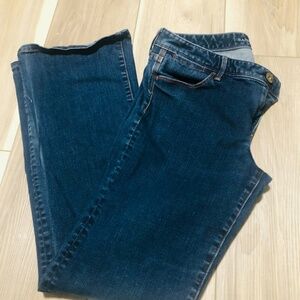Banana Republic BootCut Jeans 29P Rise:9 in; Inseam 29in mid-rise J130